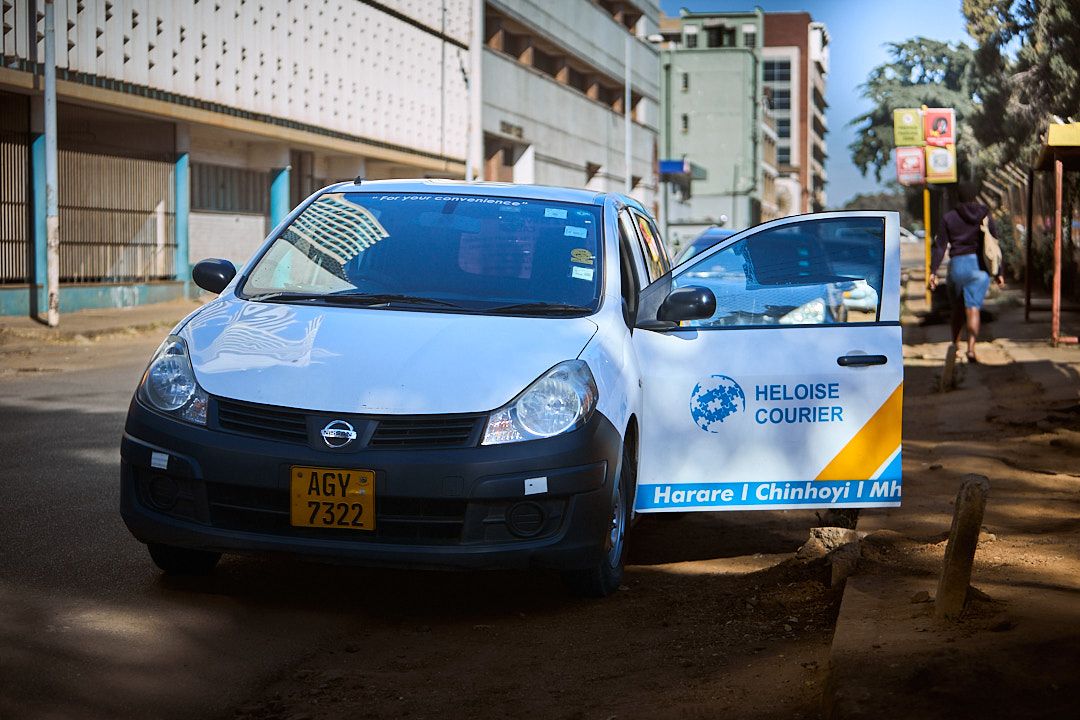 Heloise Courier vehicle and delivery gallery image 6